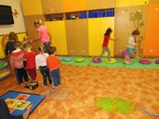 Cvičení zdravá dětská noha ve školce